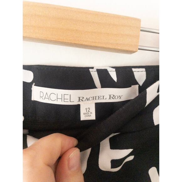 Rachel Rachel Roy LOVE Graphic Print Women's Black Skort Size 12 - Picture 6 of 6